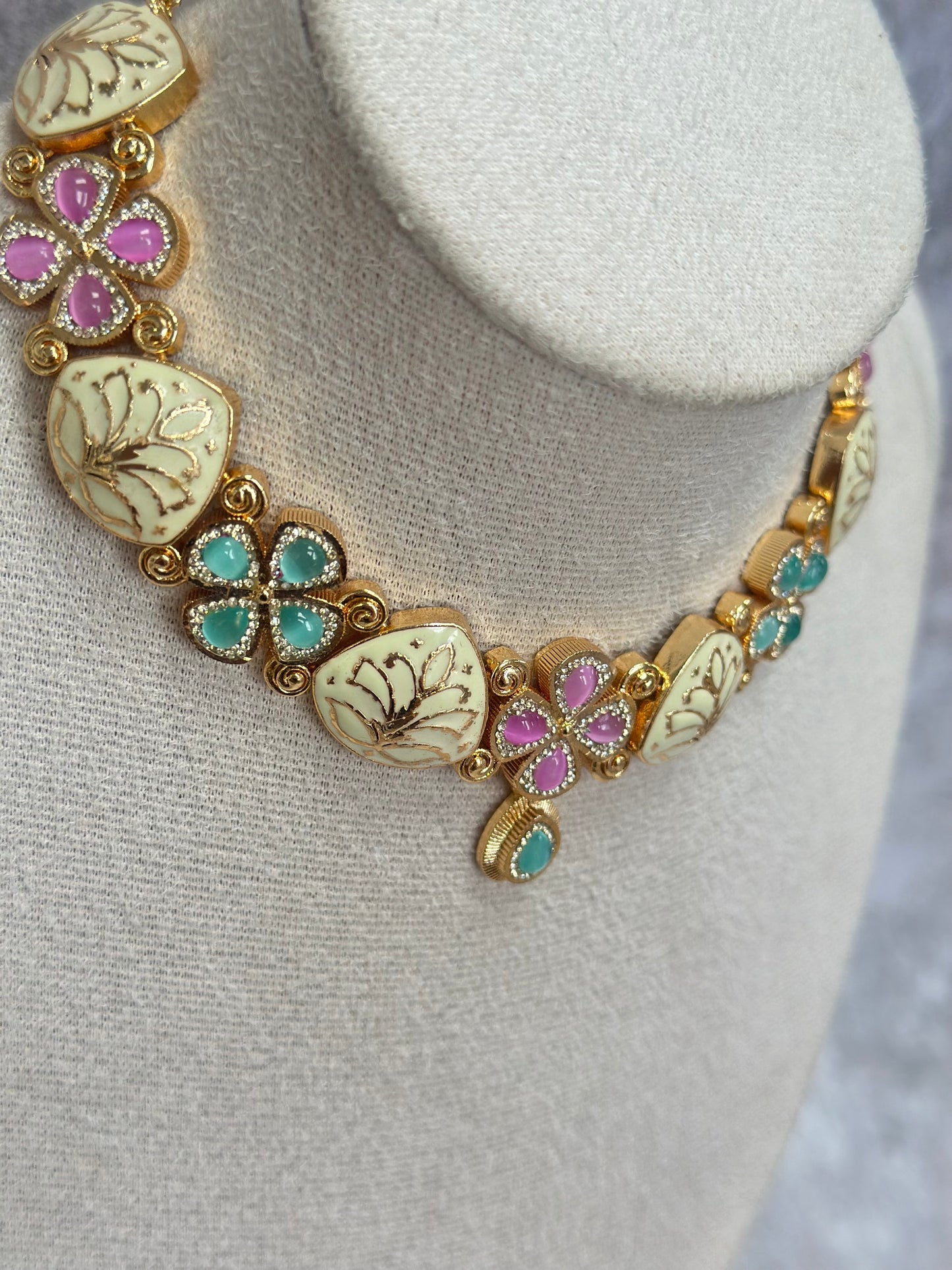 Halima Choker Set