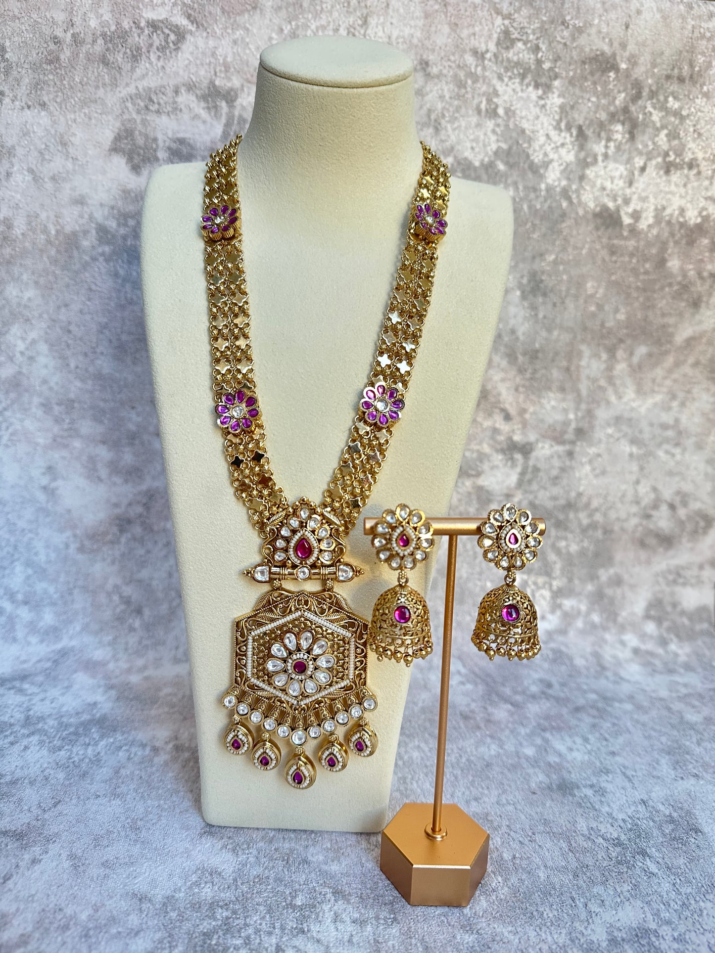 Tiya Mala Set
