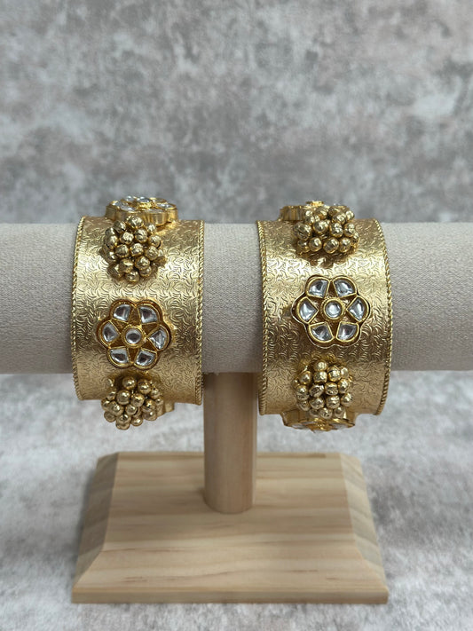 Anika Cuff - Single