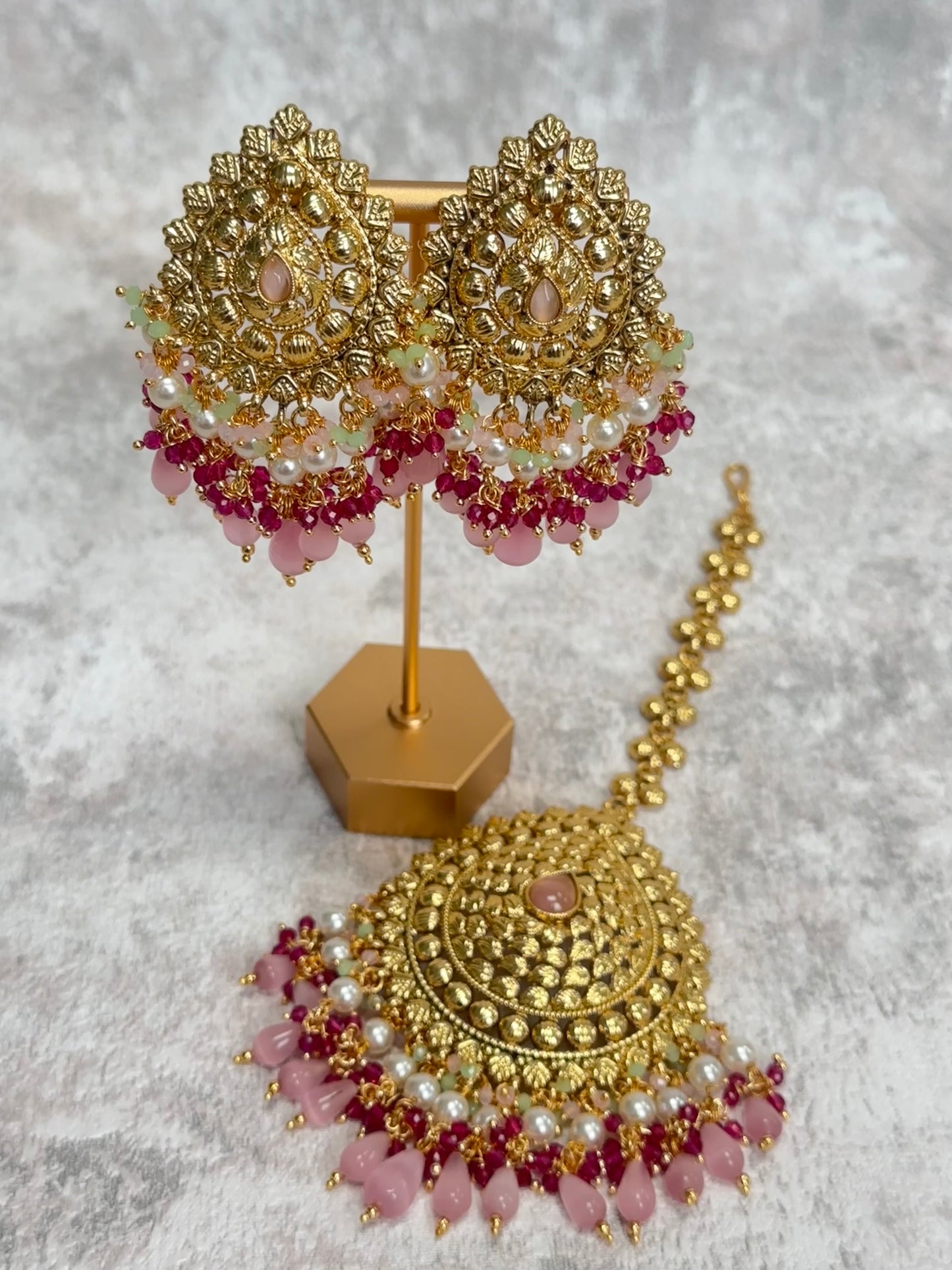 Shruti Tikka + Earring Set
